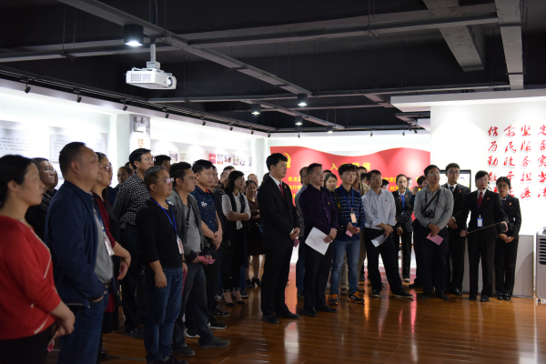 29-2017.11.16,州人社一行88人到文山州中院開展警示教育.jpg 29-2017.11.16,州人社一行88人到文山州中院開展警示教育.jpg